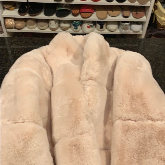 NEW Apparis Sarah Soft FauxFur coat Light Pink L - Picture 5 of 8
